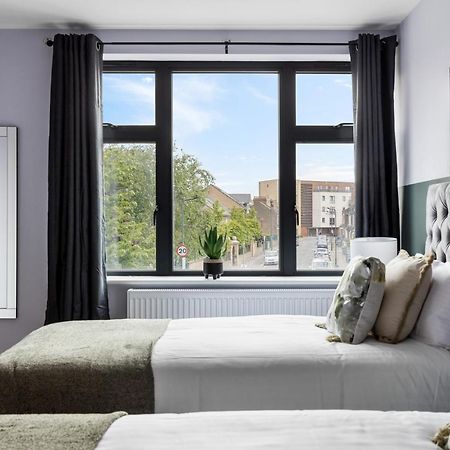 Stylish & Spacious 3 Bed Apartment With Fast Wifi, Close To Tube & Wembly London Eksteriør billede