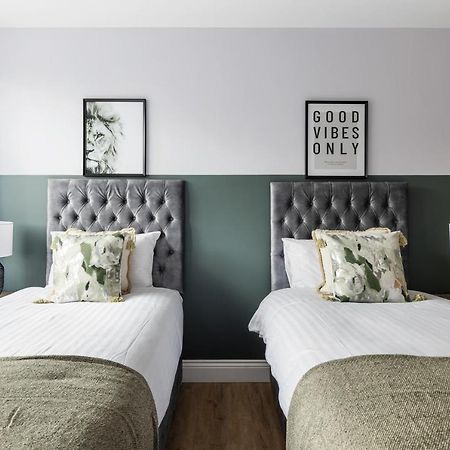 Stylish & Spacious 3 Bed Apartment With Fast Wifi, Close To Tube & Wembly London Eksteriør billede