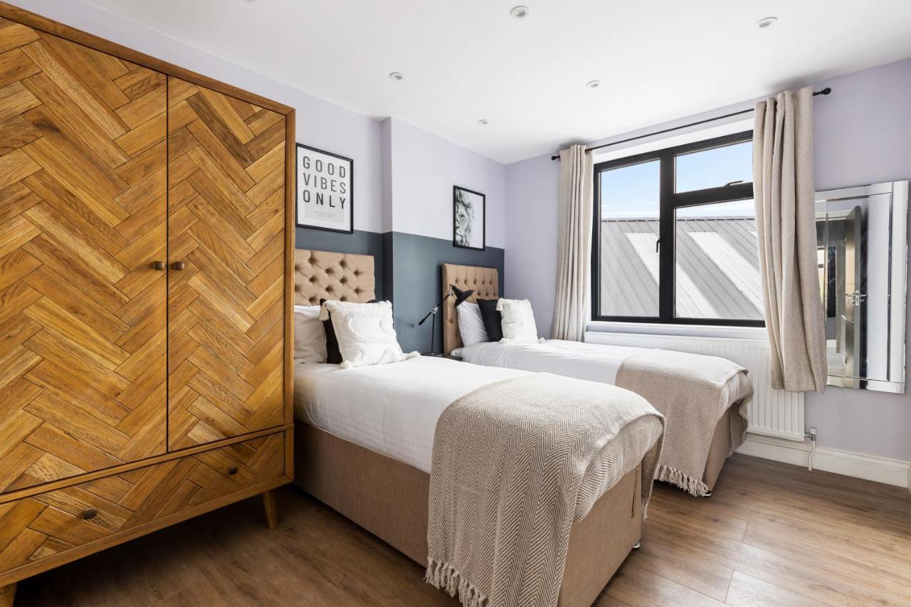 Stylish & Spacious 3 Bed Apartment With Fast Wifi, Close To Tube & Wembly London Eksteriør billede